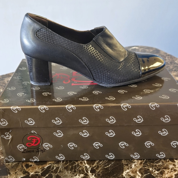 Black shoe - Picture 3 of 3